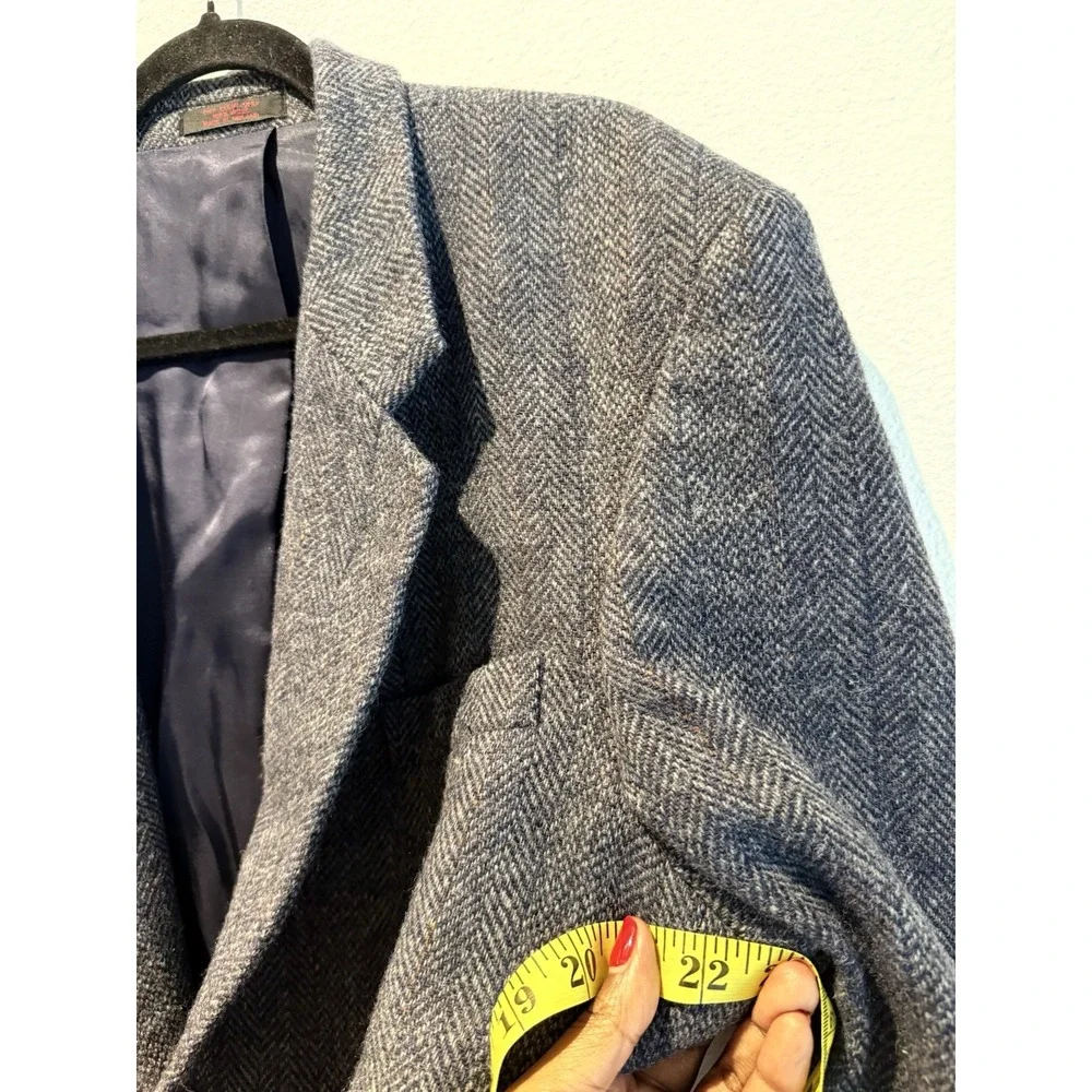 Vintage English Manor Blue/ Grey Blazer Jacket Brown Buttons  Size 44R 100% Wool